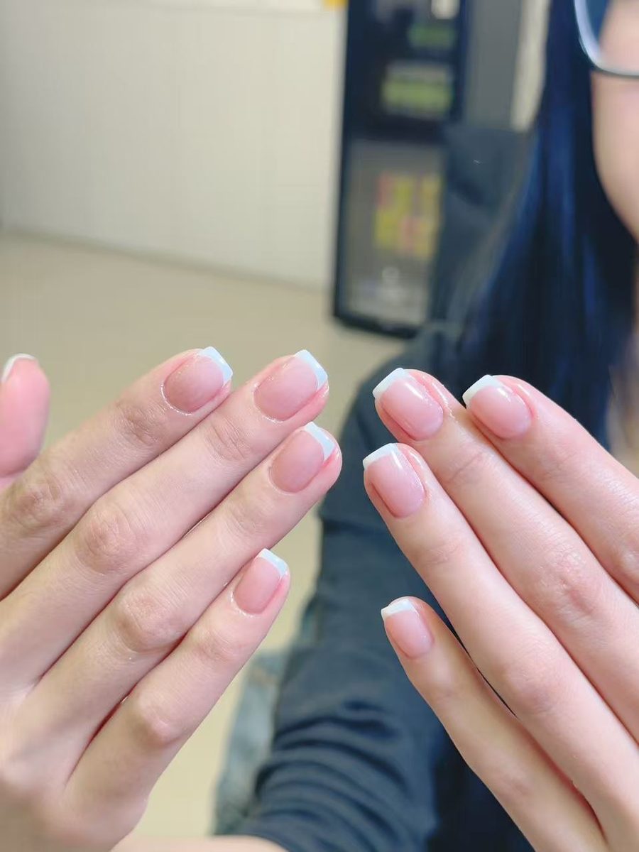三月初九美甲·新中式精品店的经典白色法式客片